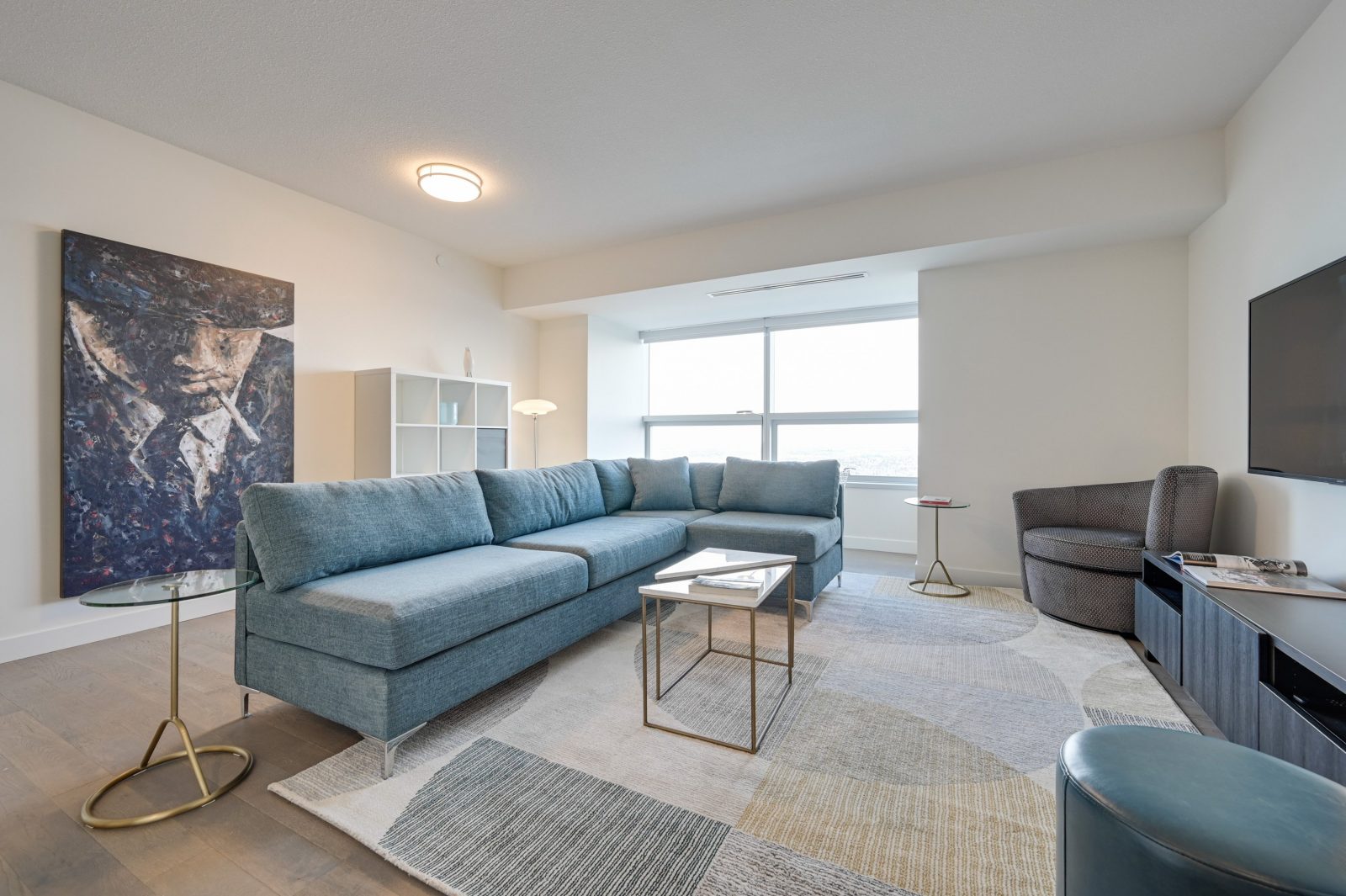 Downtown Edmonton Short Term Fully FUrnished Suite rentals 